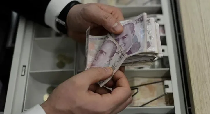 Emekli Bayram İkramiyesi Bugün Hesaplara Yatıyor: Kim, Ne Kadar Alacak?