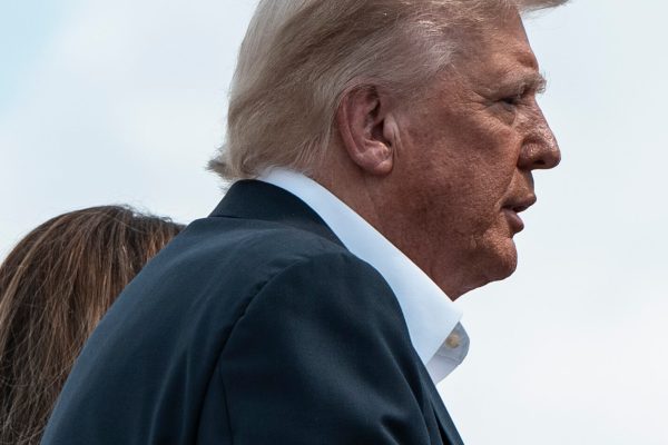 Trump’tan Ticaret Politikalarında Yeni Sinyal: Yaptırımlar Anlaşmalardan Ön Planda